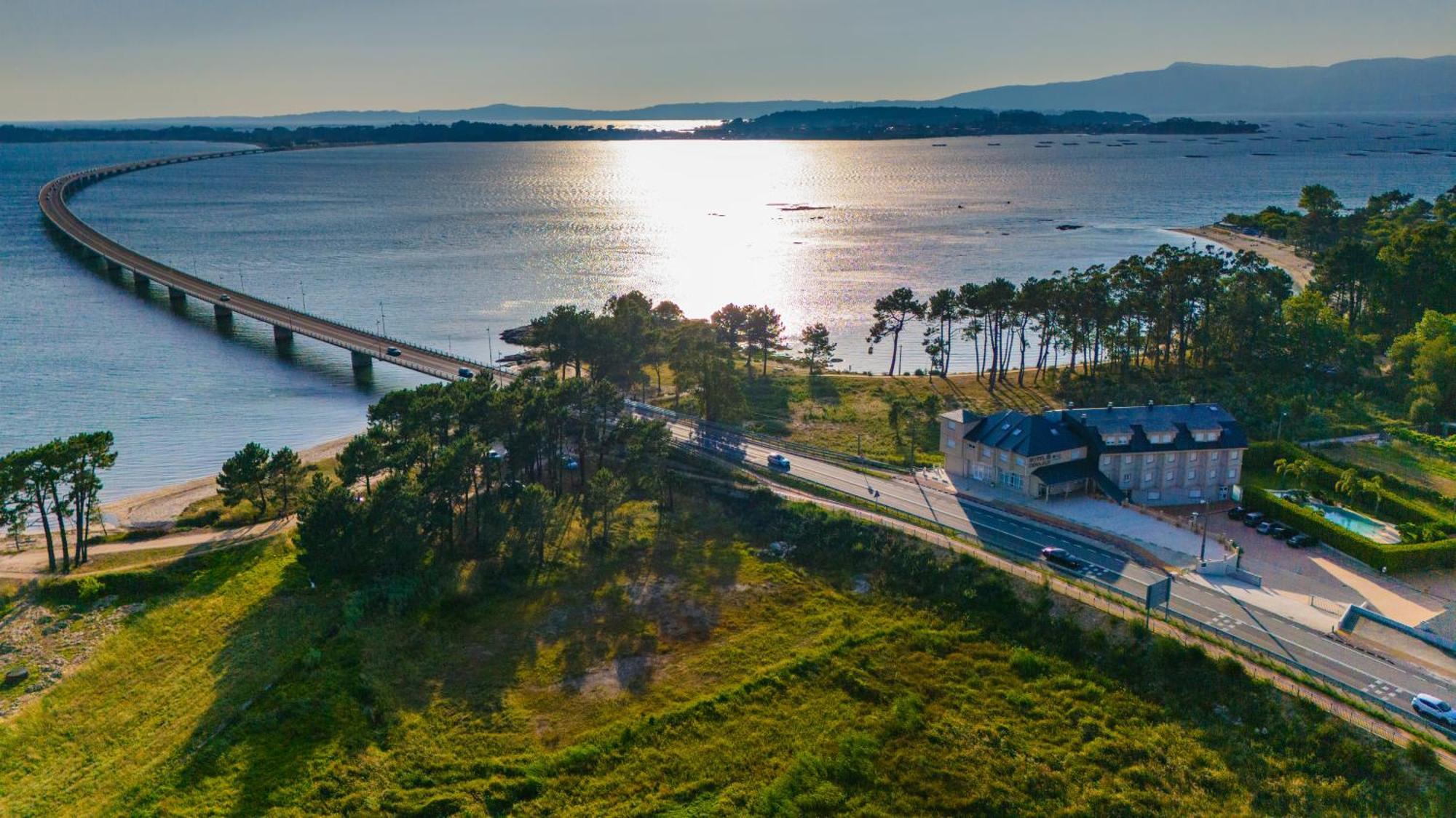 Hotel Dinajan Vilanova de Arousa Exterior foto