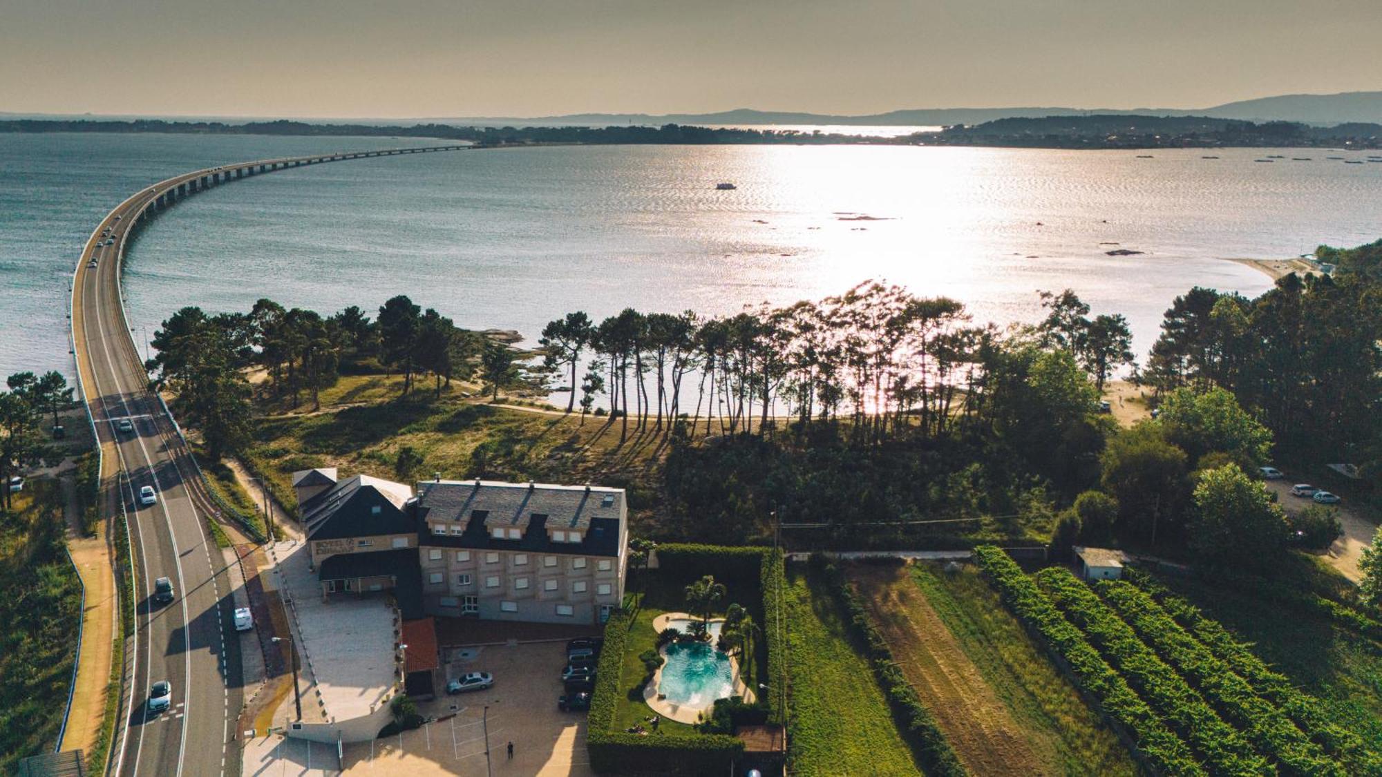 Hotel Dinajan Vilanova de Arousa Exterior foto